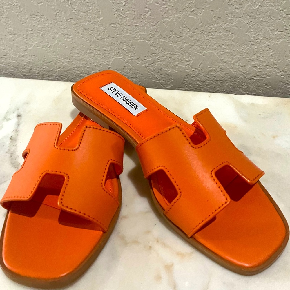 SM Hadyn Sandal | Orange | Never worn w box